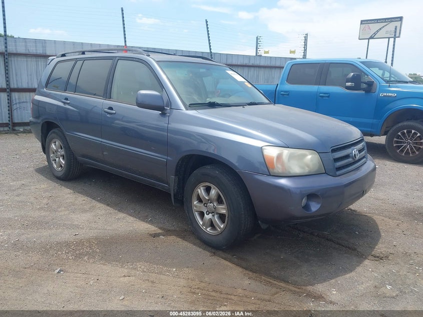 2007 Toyota Highlander VIN JTEGP21A570138779 IAAI salvage auction — NORMAL WEAR, Clear (Arkansas), sold $675 on 2026-07-15 (photo 1)