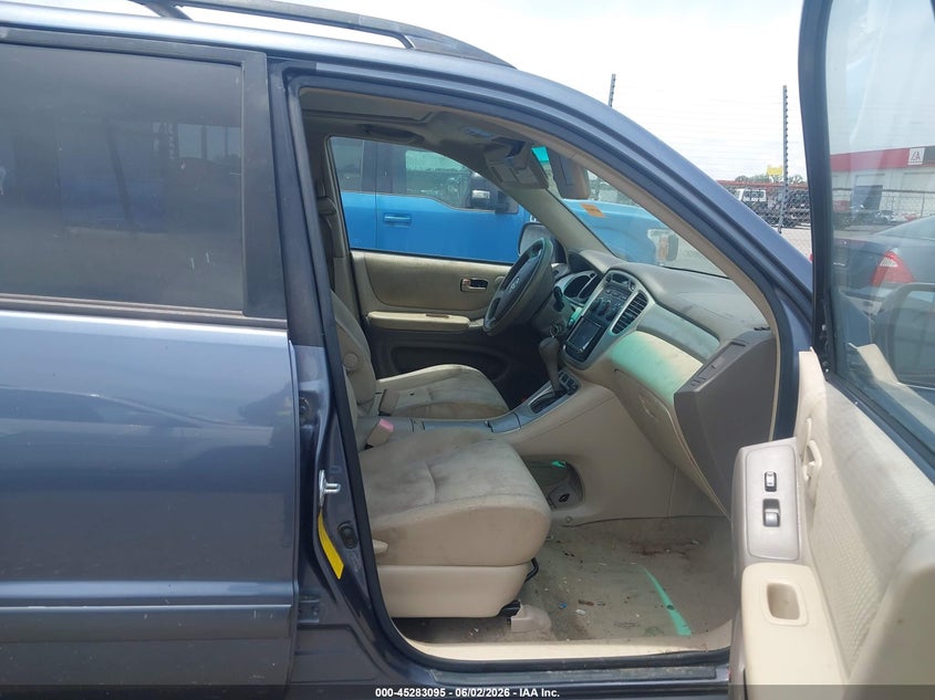 2007 Toyota Highlander VIN JTEGP21A570138779 IAAI salvage auction — NORMAL WEAR, Clear (Arkansas), sold $675 on 2026-07-15 (photo 5)