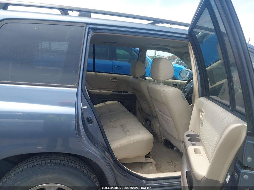 2007 Toyota Highlander VIN JTEGP21A570138779 IAAI salvage auction — NORMAL WEAR, Clear (Arkansas), sold $675 on 2026-07-15 (photo 8)