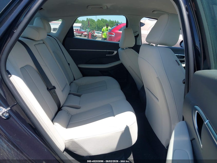 2025 Hyundai Sonata VIN KMHL64JA2SA517268 IAAI salvage auction — ROOF, Salvage Title, sold $11,025 on 2026-07-15 (photo 8)