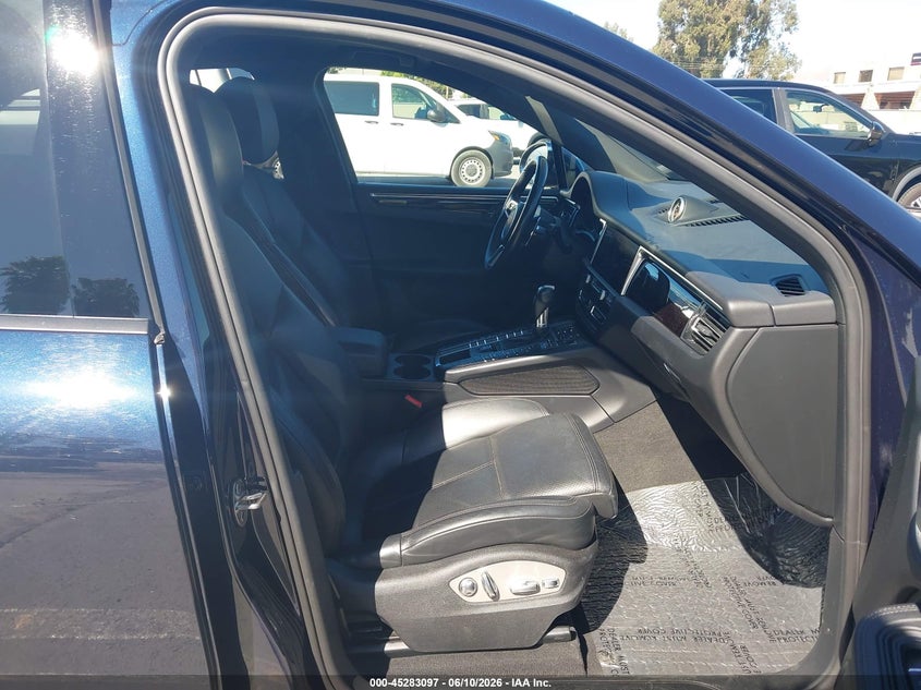 2021 Porsche Macan VIN WP1AA2A50MLB01968 IAAI salvage auction — FRONT & REAR, Salvage Title, sold $14,100 on 2026-08-07 (photo 5)