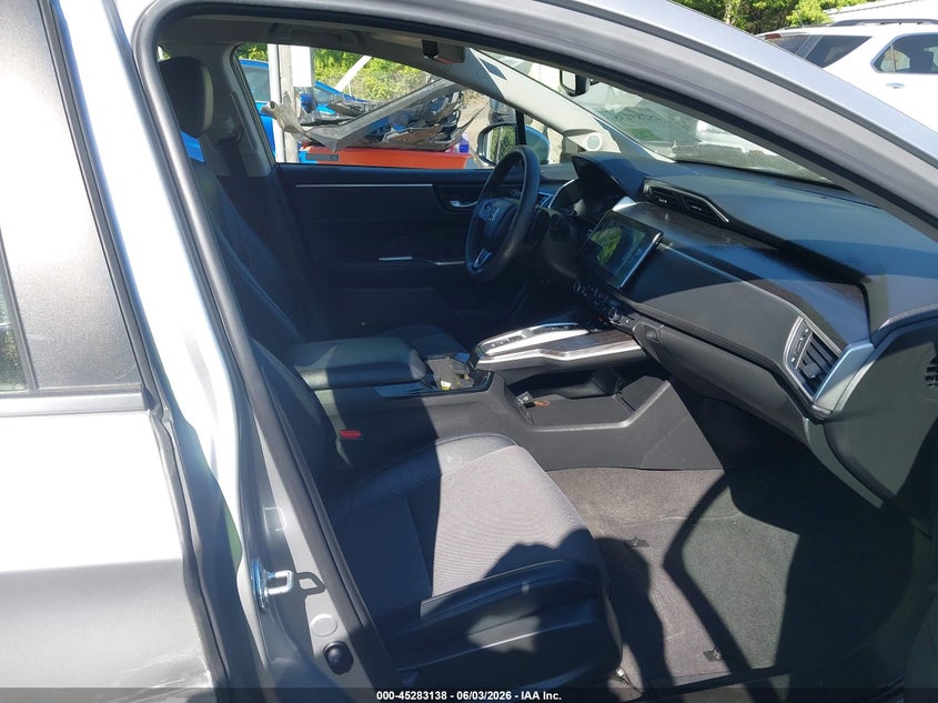 2018 Honda Clarity VIN JHMZC5F13JC018115 IAAI salvage auction — RIGHT SIDE, Salvage Title, sold $1,250 on 2026-07-28 (photo 5)