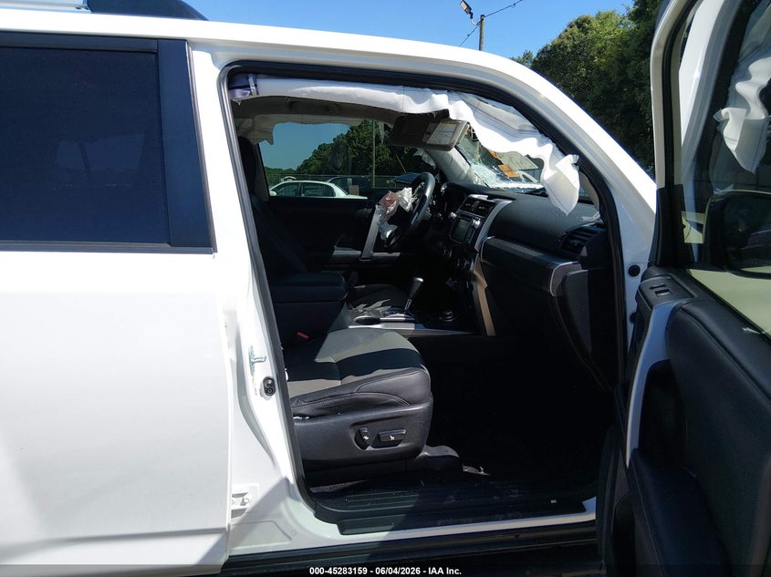 2019 Toyota 4runner VIN JTEBU5JR0K5630898 IAAI salvage auction — SIDE, Salvage Title, sold $9,400 on 2026-07-11 (photo 5)