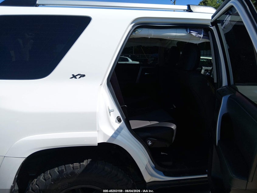 2019 Toyota 4runner VIN JTEBU5JR0K5630898 IAAI salvage auction — SIDE, Salvage Title, sold $9,400 on 2026-07-11 (photo 8)