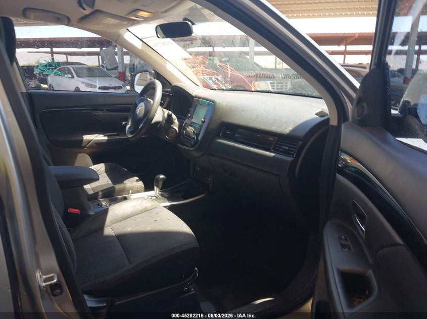 2019 Mitsubishi Outlander VIN JA4AD2A32KZ008266 IAAI salvage auction — NORMAL WEAR, Clear (Arizona), sold $1,250 on 2026-07-07 (photo 5)