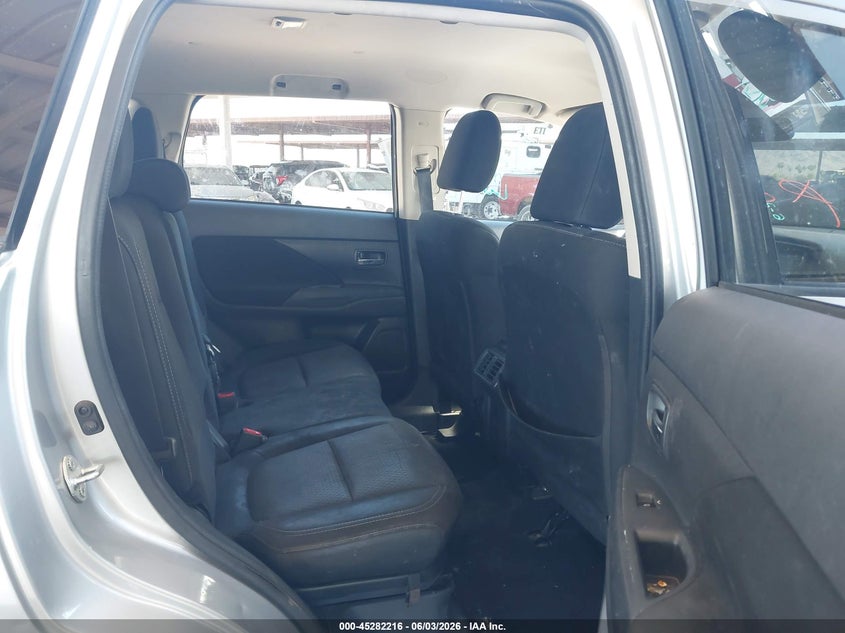 2019 Mitsubishi Outlander VIN JA4AD2A32KZ008266 IAAI salvage auction — NORMAL WEAR, Clear (Arizona), sold $1,250 on 2026-07-07 (photo 8)