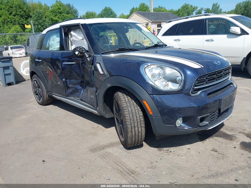 2015 Mini Countryman VIN WMWZC5C51FWP42980 IAAI salvage auction — RIGHT SIDE, Salvage (Connecticut), sold $2,500 on 2026-08-13 (photo 3)