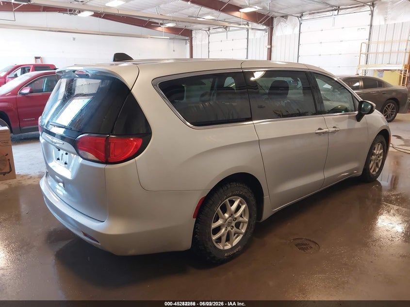 2022 Chrysler Voyager VIN 2C4RC1CG6NR146509 IAAI salvage auction — NORMAL WEAR, Sf97 (Michigan), sold $13,850 on 2026-07-14 (photo 4)