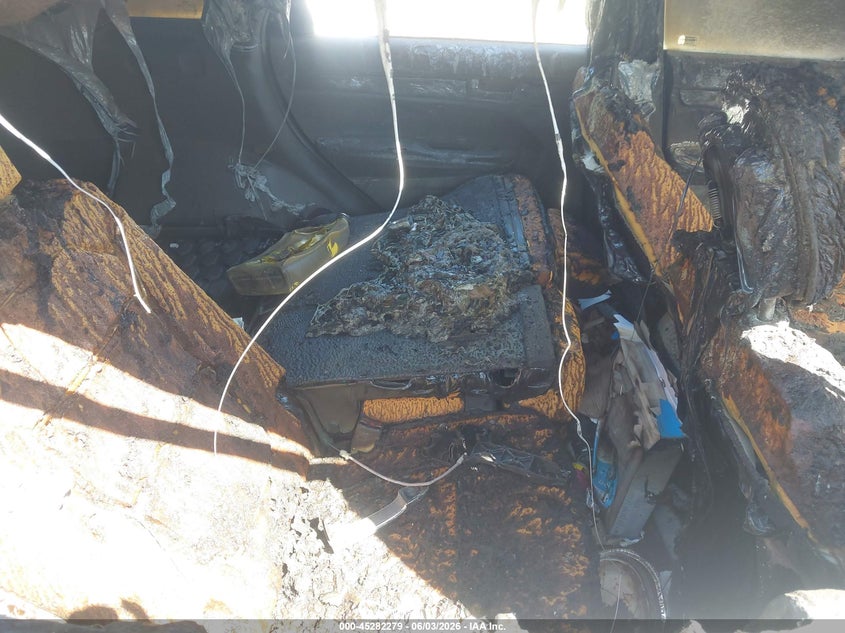 2014 Kia Sorento VIN 5XYKT3A69EG487253 IAAI salvage auction — INTERIOR BURN, Non-Repairable (Maryland), sold $50 on 2026-07-28 (photo 8)