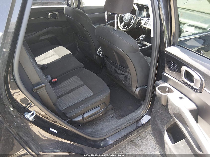 2021 Kia Sorento VIN 5XYRGDLC1MG039731 IAAI salvage auction — RIGHT FRONT, Salvage Title, sold $4,650 on 2026-07-30 (photo 8)