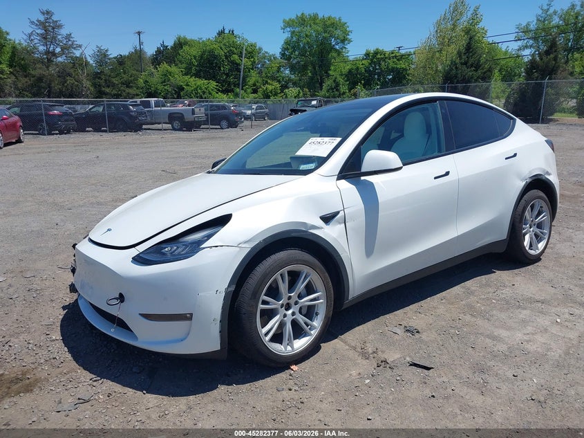2022 Tesla Model y VIN 7SAYGDEE4NF440065 IAAI salvage auction — LEFT & RIGHT, Salvage Title, sold $7,975 on 2026-07-30 (photo 2)