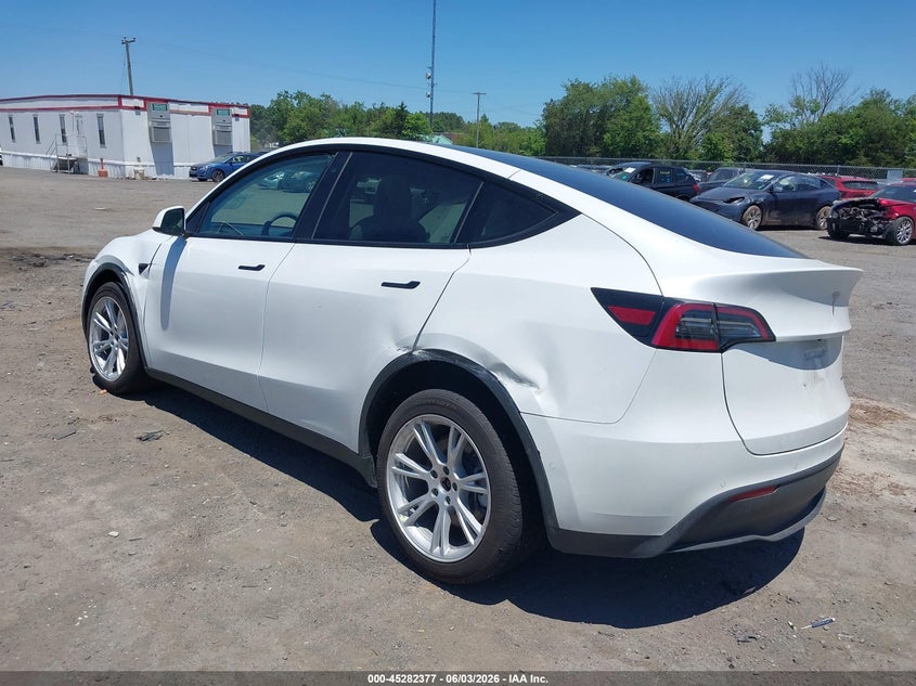 2022 Tesla Model y VIN 7SAYGDEE4NF440065 IAAI salvage auction — LEFT & RIGHT, Salvage Title, sold $7,975 on 2026-07-30 (photo 3)
