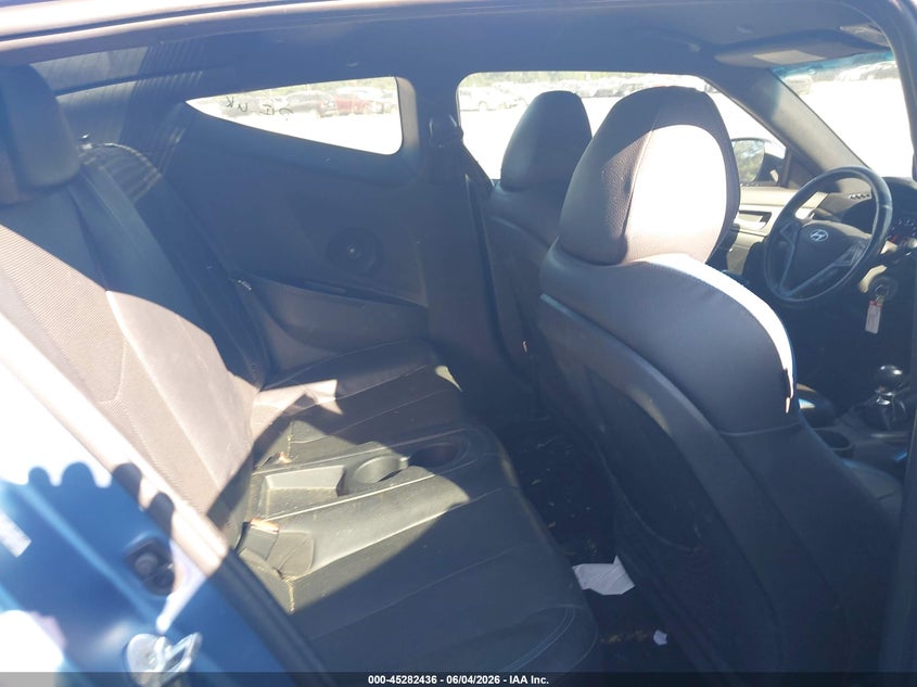 2016 Hyundai Veloster VIN KMHTC6AE2GU260254 IAAI salvage auction — REAR END, Salvage Title, sold $825 on 2026-07-21 (photo 8)