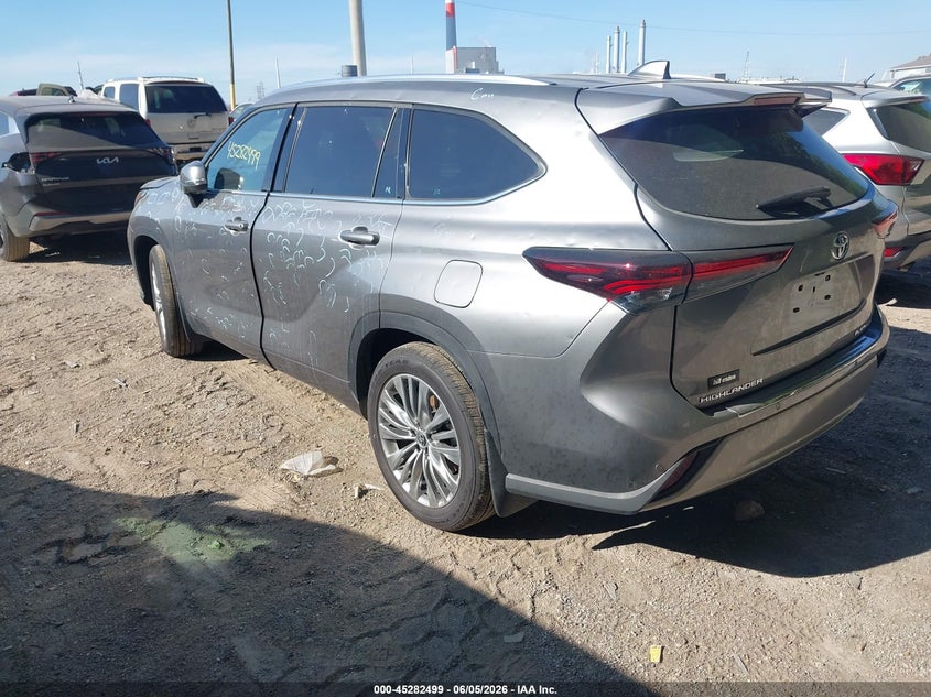 2026 Toyota Highlander VIN 5TDEBRCH6TS705666 IAAI salvage auction — HAIL, Salvage Title, sold $31,750 on 2026-07-20 (photo 3)
