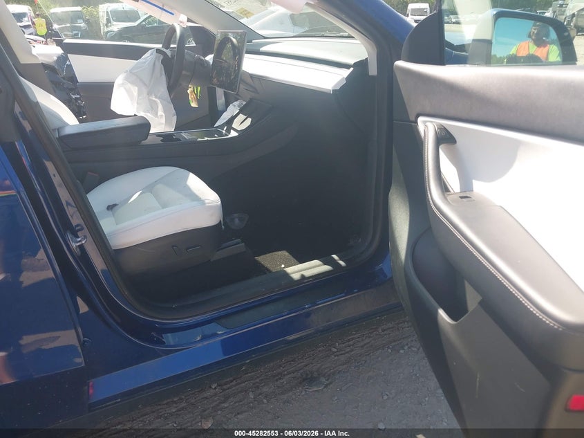 2022 Tesla Model y VIN 7SAYGAEE4NF314416 IAAI salvage auction — FRONT END, Salvage (Massachusetts), sold $8,975 on 2026-08-01 (photo 5)