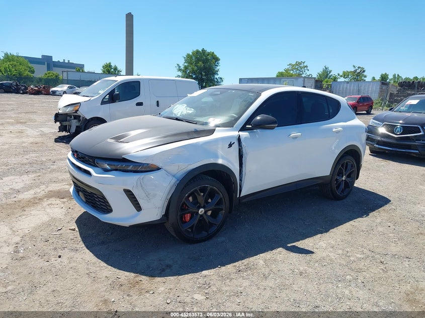 2024 Dodge Hornet VIN ZACNDFANXR3A39152 IAAI salvage auction — LEFT FRONT, Salvage Title, sold $4,700 on 2026-07-19 (photo 2)