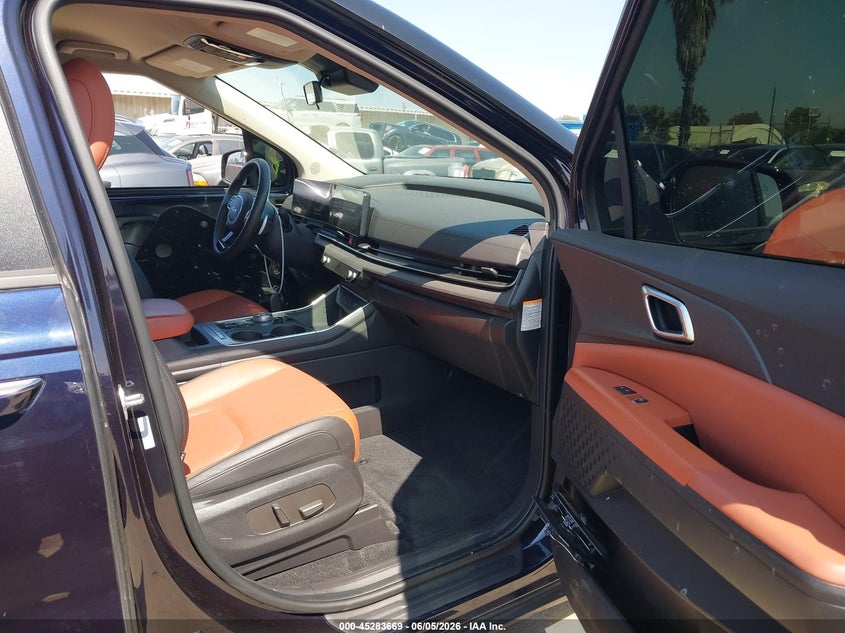 2025 Kia Carnival VIN KNDNC5KA6S6037036 IAAI salvage auction — SIDE, Salvage Title, sold $14,950 on 2026-07-15 (photo 5)