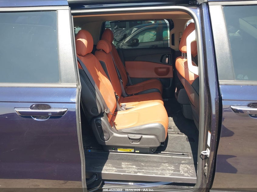 2025 Kia Carnival VIN KNDNC5KA6S6037036 IAAI salvage auction — SIDE, Salvage Title, sold $14,950 on 2026-07-15 (photo 8)