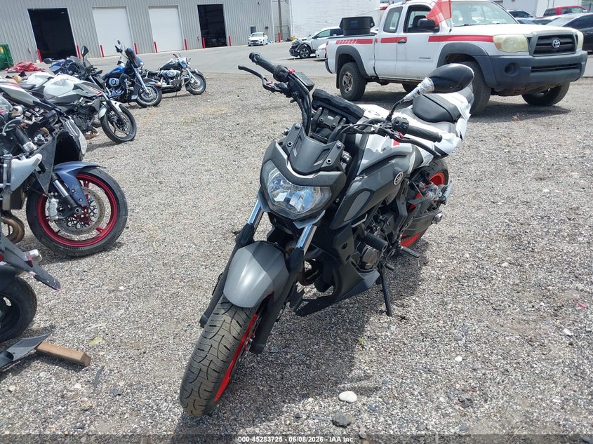 2019 Yamaha Mt VIN JYARM27E9KA004128 IAAI salvage auction — RIGHT SIDE, Salvage Title, sold $2,825 on 2026-07-22 (photo 2)