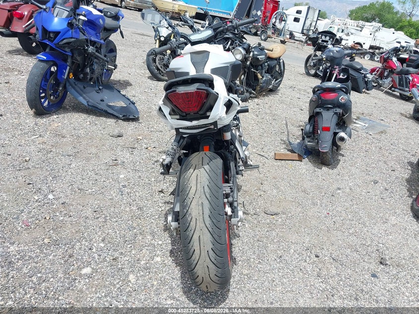 2019 Yamaha Mt VIN JYARM27E9KA004128 IAAI salvage auction — RIGHT SIDE, Salvage Title, sold $2,825 on 2026-07-22 (photo 6)