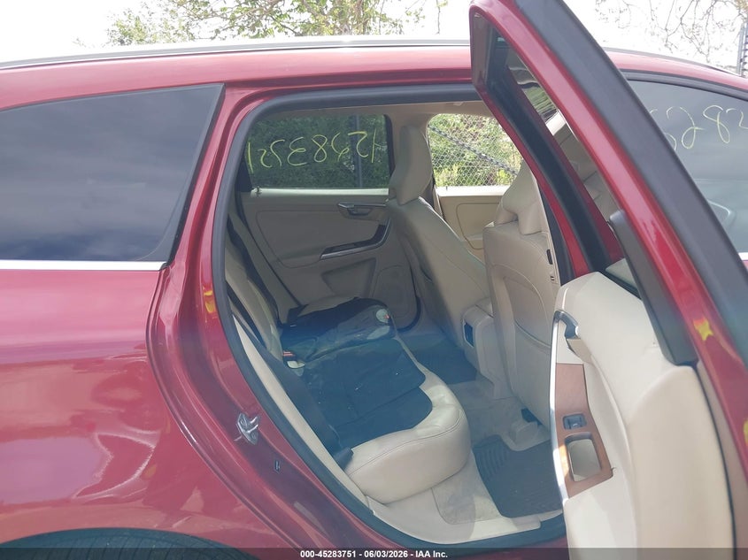 2015 Volvo Xc60 VIN YV440MDK4F2691435 IAAI salvage auction — FRONT END, Salvage Title, sold $950 on 2026-07-07 (photo 8)