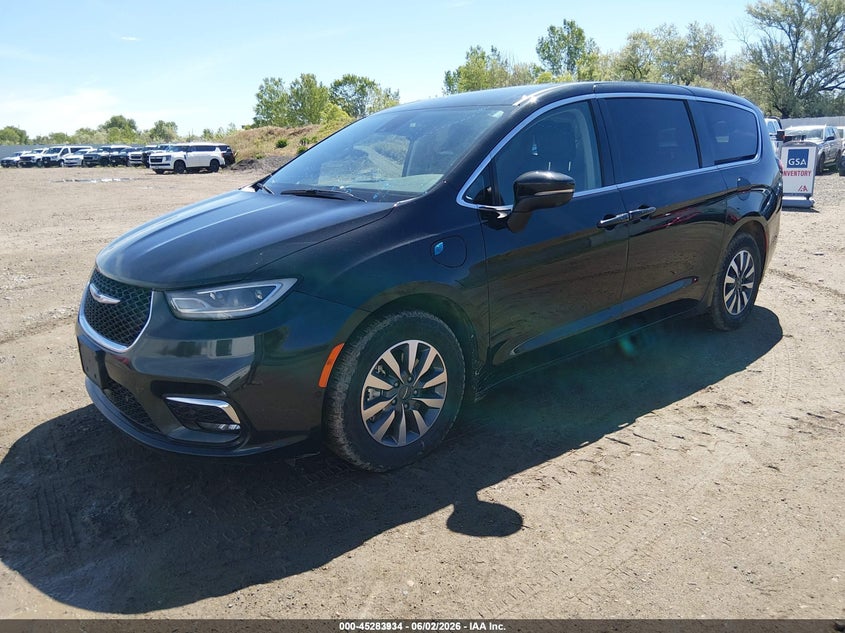 2023 Chrysler Pacifica VIN 2C4RC1L75PR572694 IAAI salvage auction — NORMAL WEAR, Sf97 (Montana), sold $25 on 2026-08-05 (photo 2)