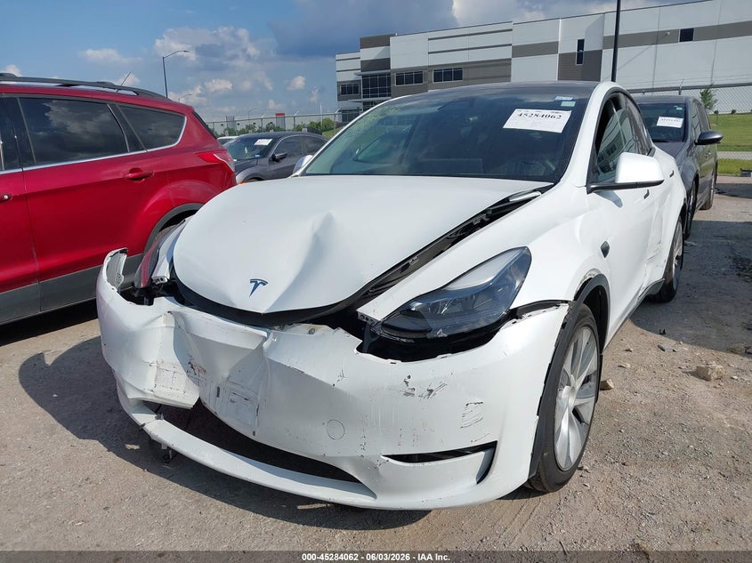2024 Tesla Model y VIN 7SAYGDED1RF047606 IAAI salvage auction — FRONT END, Original (Texas), sold $12,500 on 2026-08-27 (photo 2)