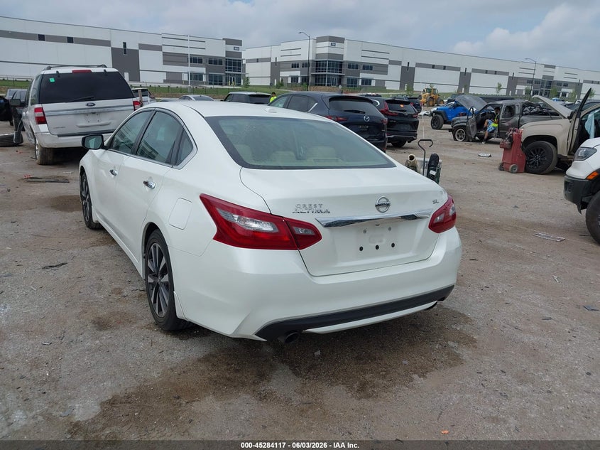 2018 Nissan Altima VIN 1N4AL3AP6JC136485 IAAI salvage auction — RIGHT SIDE, Salvage Title, sold $3,450 on 2026-07-28 (photo 3)