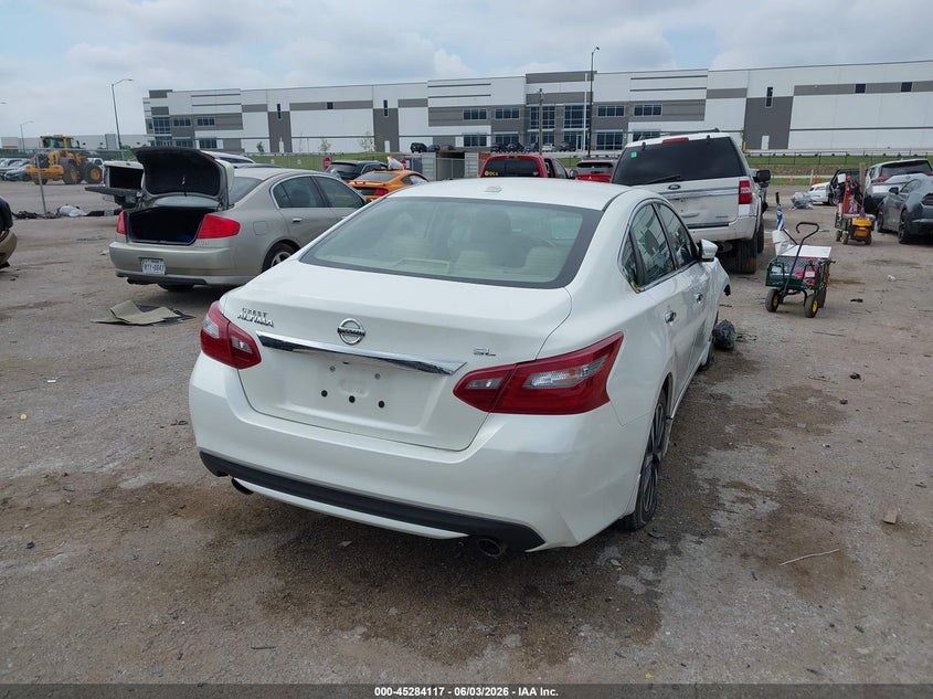 2018 Nissan Altima VIN 1N4AL3AP6JC136485 IAAI salvage auction — RIGHT SIDE, Salvage Title, sold $3,450 on 2026-07-28 (photo 4)