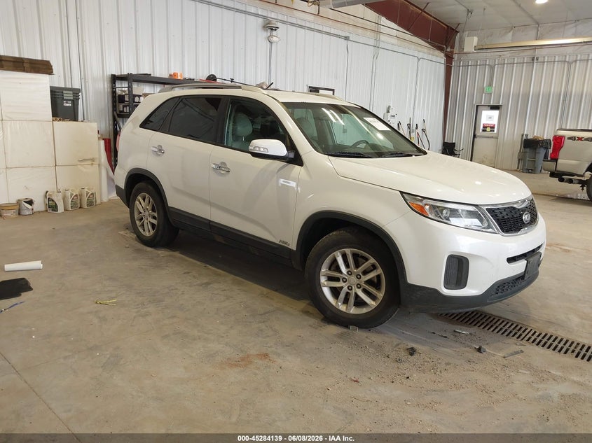 2015 Kia Sorento VIN 5XYKTDA73FG595156 IAAI salvage auction — NORMAL WEAR, Clear (Utah), sold $675 on 2026-07-20 (photo 1)
