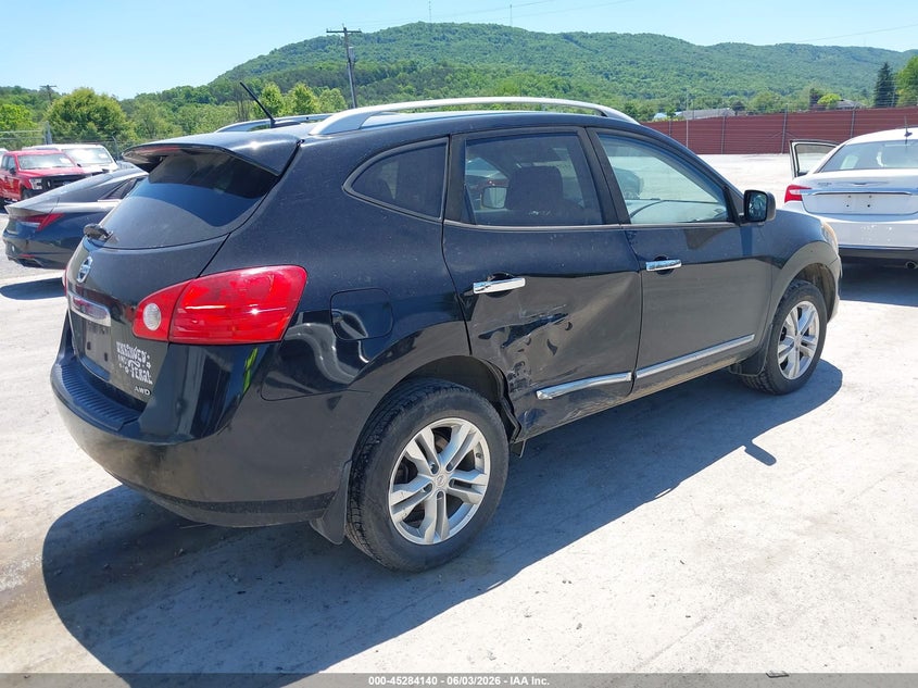 2015 Nissan Rogue VIN JN8AS5MV6FW768559 IAAI salvage auction — SIDE, Salvage Title, sold $500 on 2026-07-22 (photo 4)