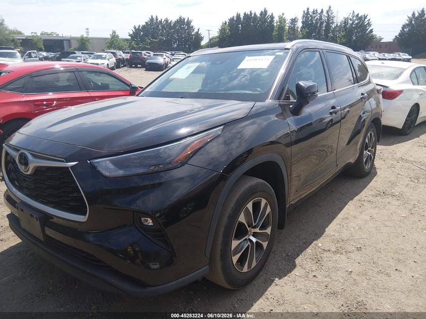 2022 Toyota Highlander VIN 5TDGZRBH9NS227056 IAAI salvage auction — REAR END, Salvage (Rhode Island), sold $9,900 on 2026-07-28 (photo 2)