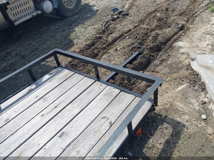 2023 Utility trailer mfg Other VIN 4YMBU1013PG055343 IAAI salvage auction — SIDE, Bos Undocumented Trailer (South Carolina), sold $400 on 2026-07-07 (photo 7)