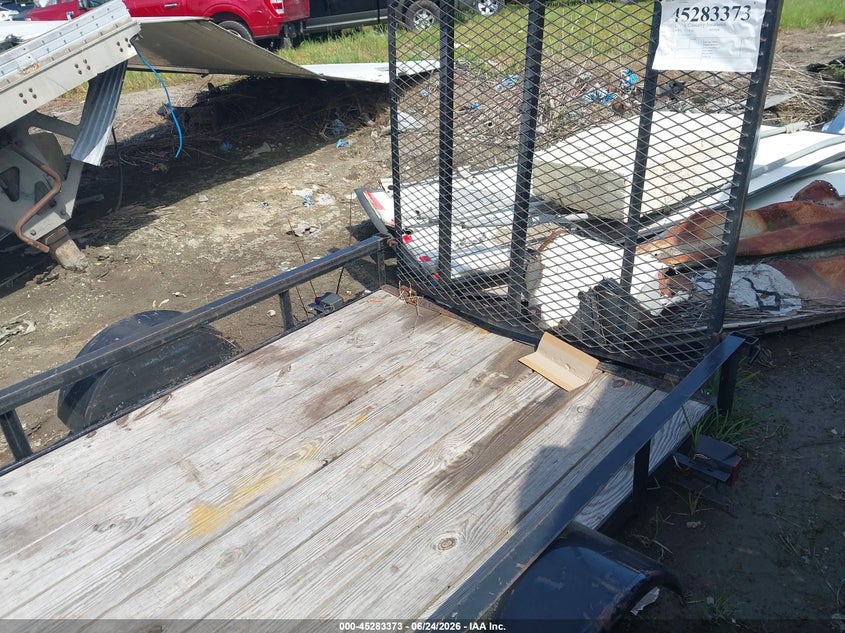 2023 Utility trailer mfg Other VIN 4YMBU1013PG055343 IAAI salvage auction — SIDE, Bos Undocumented Trailer (South Carolina), sold $400 on 2026-07-07 (photo 8)