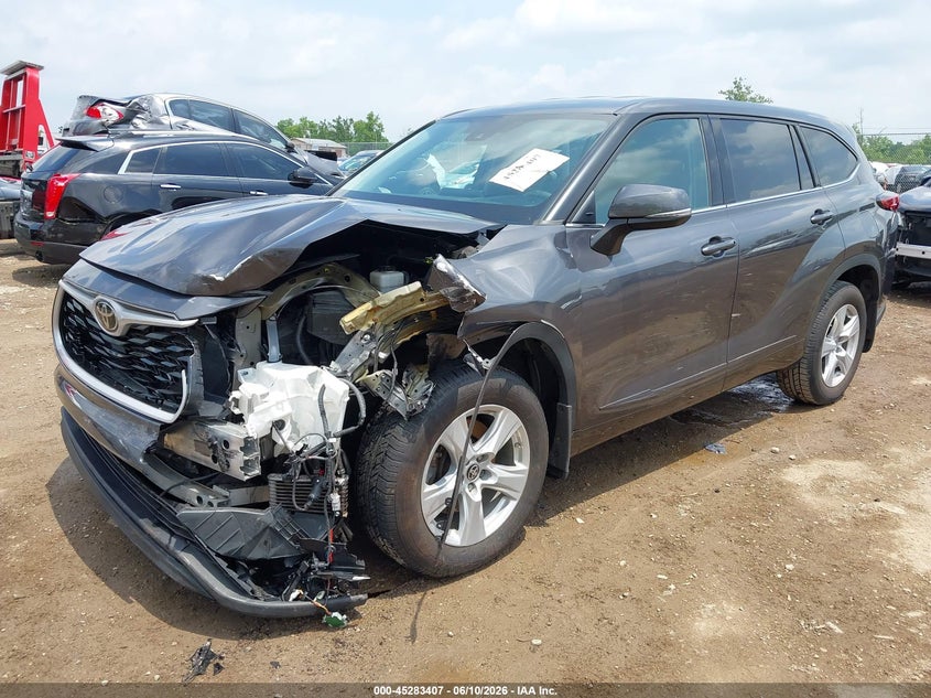 2022 Toyota Highlander VIN 5TDCZRAH2NS118874 IAAI salvage auction — FRONT END, Salvage Title, sold $9,400 on 2026-07-23 (photo 2)