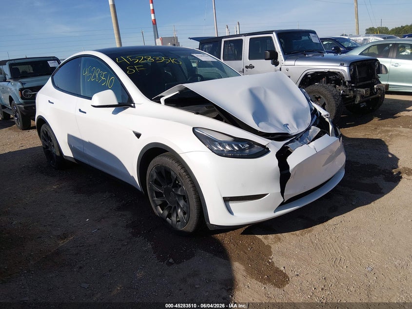 2021 Tesla Model y VIN 5YJYGDEE5MF208246 — IAAI salvage auction photo