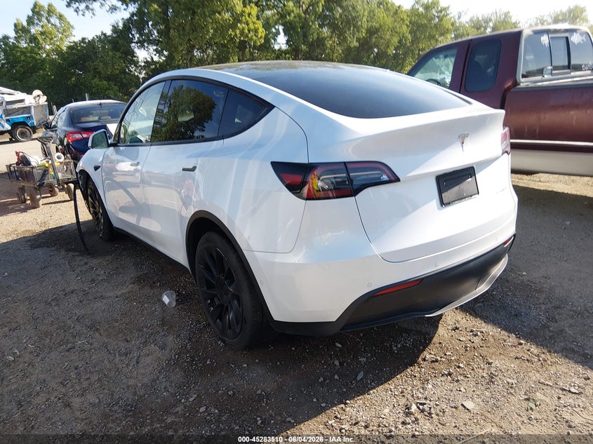 2021 Tesla Model y VIN 5YJYGDEE5MF208246 IAAI salvage auction — FRONT END, Salvage Title, sold $10,400 on 2026-07-29 (photo 3)