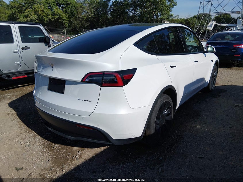 2021 Tesla Model y VIN 5YJYGDEE5MF208246 IAAI salvage auction — FRONT END, Salvage Title, sold $10,400 on 2026-07-29 (photo 4)