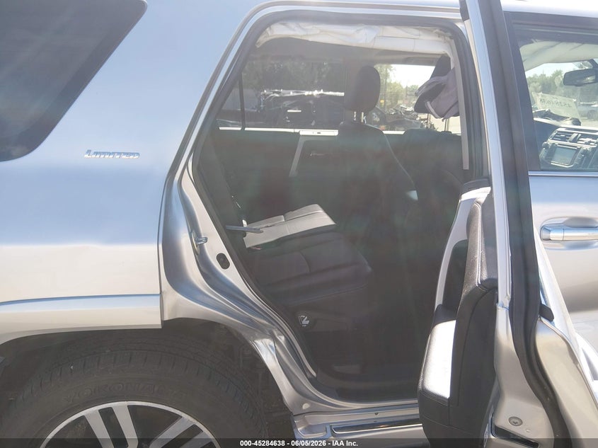 2017 Toyota 4runner VIN JTEBU5JR8H5454935 IAAI salvage auction — LEFT & RIGHT, Salvage Title, sold $8,550 on 2026-07-15 (photo 8)