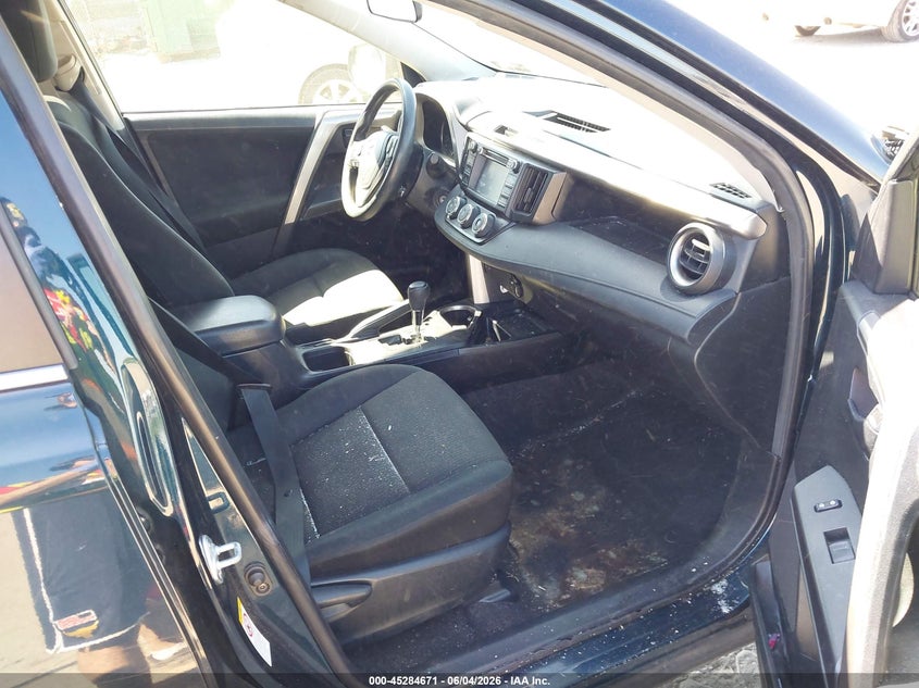 2018 Toyota Rav 4 VIN JTMBFREV7JJ232882 IAAI salvage auction — RIGHT FRONT, Salvage (Pennsylvania), sold $4,250 on 2026-07-31 (photo 5)