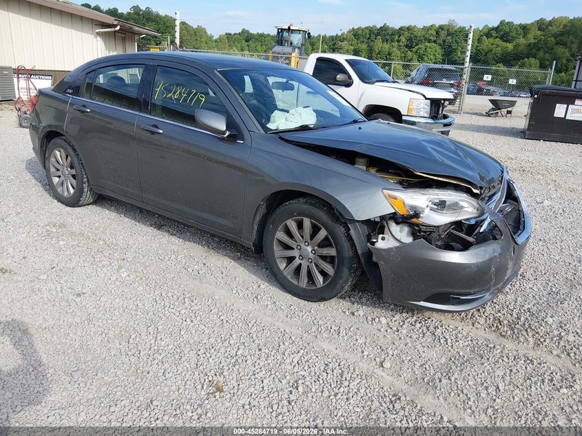 2013 Chrysler 200 VIN 1C3CCBBB7DN602227 IAAI salvage auction — FRONT END, Salvage Title, sold $200 on 2026-07-12 (photo 1)