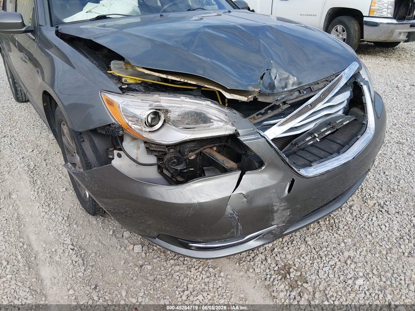 2013 Chrysler 200 VIN 1C3CCBBB7DN602227 IAAI salvage auction — FRONT END, Salvage Title, sold $200 on 2026-07-12 (photo 6)