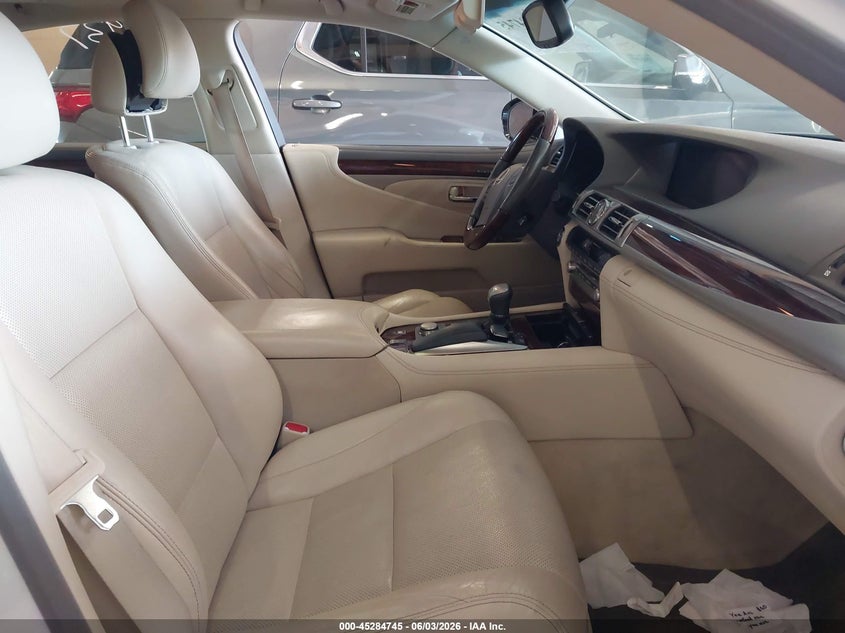 2013 Lexus Ls VIN JTHBL5EF8D5120078 IAAI salvage auction — REAR END, Salvage Title, sold $6,300 on 2026-07-11 (photo 5)