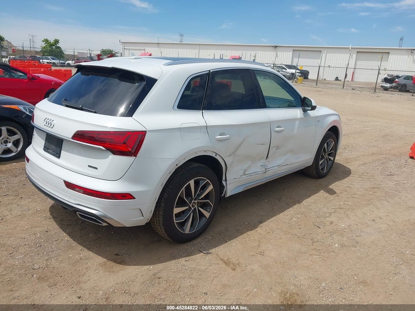 2022 Audi Q5 VIN WA1GAAFY9N2061819 IAAI salvage auction — RIGHT SIDE, Salvage (Illinois), sold $13,350 on 2026-07-08 (photo 4)