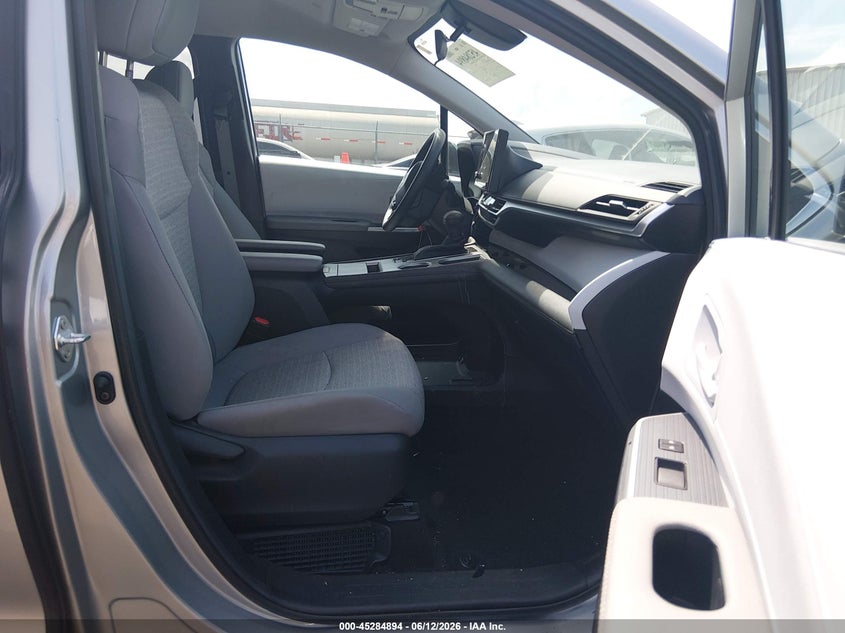 2025 Toyota Sienna VIN 5TDKRKEC6SS274140 IAAI salvage auction — SIDE, Salvage Title, sold $14,000 on 2026-07-25 (photo 5)