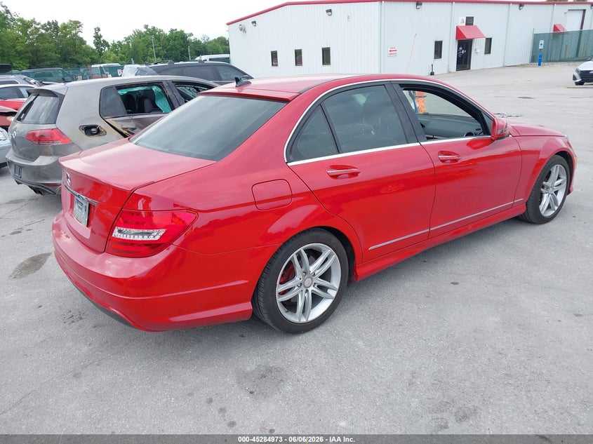 2014 Mercedes-benz C-klasse VIN WDDGF4HB6EA947075 IAAI salvage auction — FRONT END, Salvage Title, sold $2,800 on 2026-07-13 (photo 4)