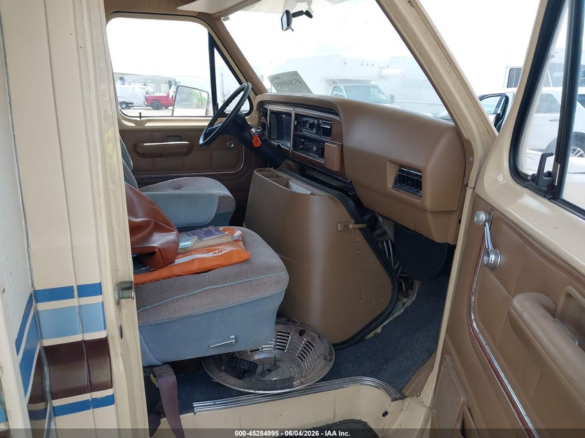 1987 Ford Econoline e350 VIN 1FDKE30L6HHB11618 IAAI salvage auction — ENGINE DAMAGE, Prior Salvage (Minnesota), sold $225 on 2026-07-09 (photo 5)