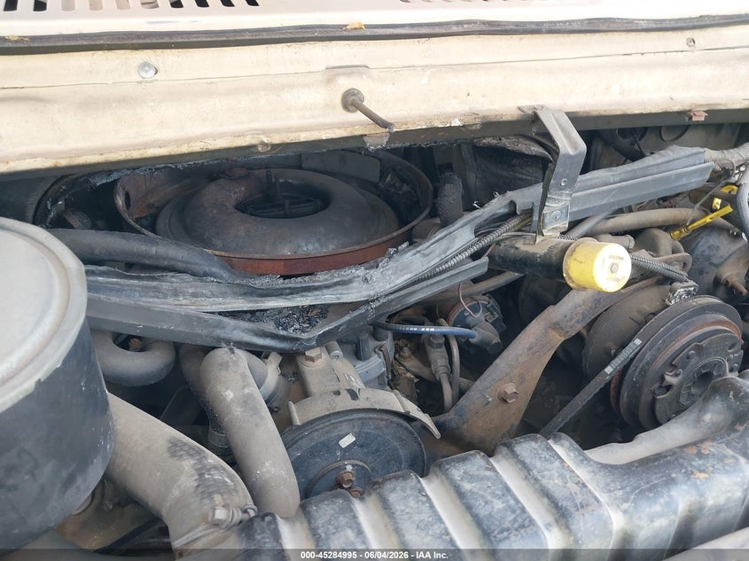 1987 Ford Econoline e350 VIN 1FDKE30L6HHB11618 IAAI salvage auction — ENGINE DAMAGE, Prior Salvage (Minnesota), sold $225 on 2026-07-09 (photo 6)