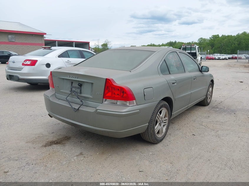 2007 Volvo S60 VIN YV1RS592872635348 IAAI salvage auction — NORMAL WEAR, Original (Maine), sold $300 on 2026-07-13 (photo 4)