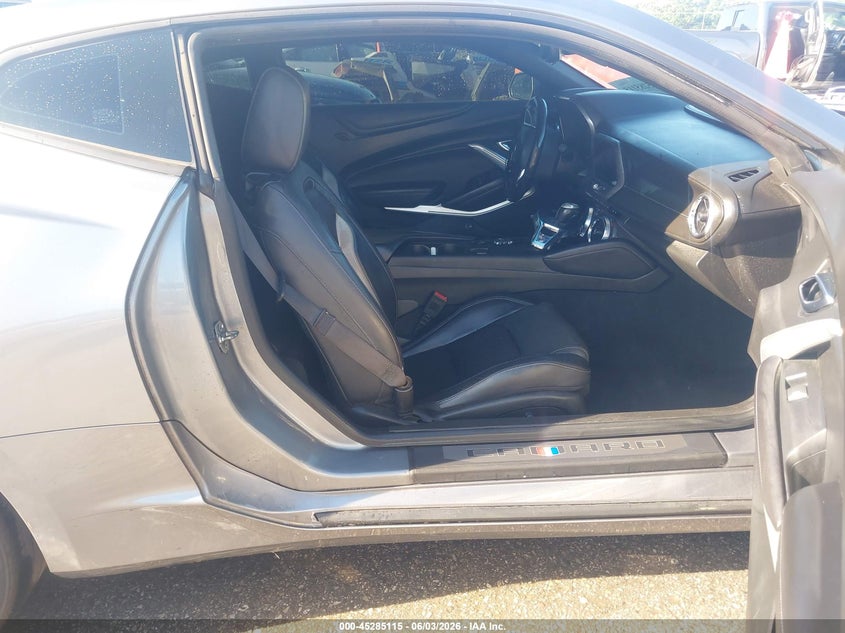 2019 Chevrolet Camaro VIN 1G1FH1R70K0131644 IAAI salvage auction — WATER/FLOOD, Salvage Title, sold $7,300 on 2026-07-28 (photo 5)